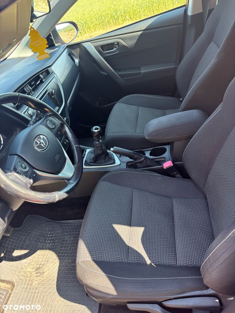 Toyota Auris 1.4 D-4D Comfort - 10