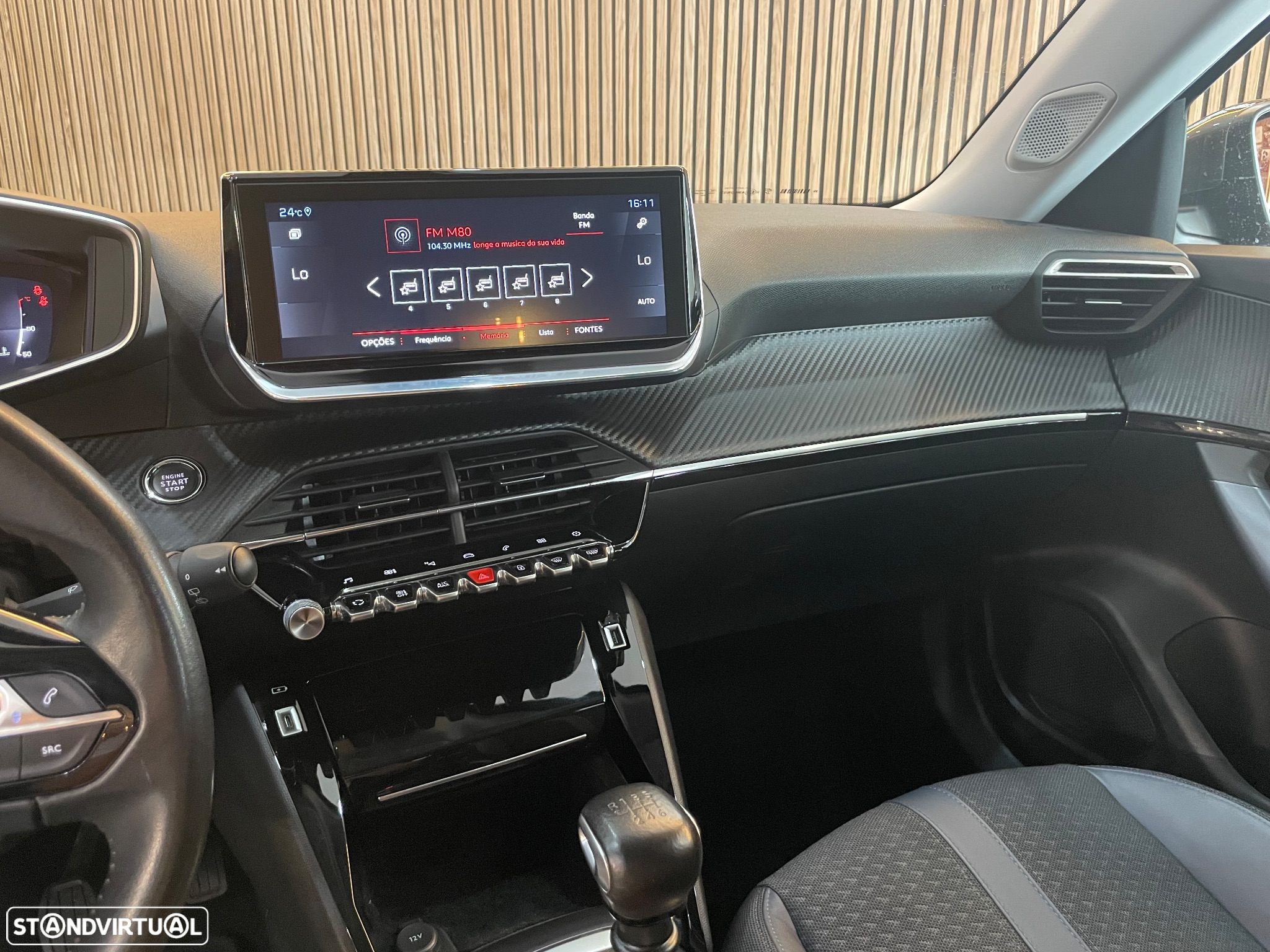 Peugeot 2008 1.2 PureTech Allure - 16
