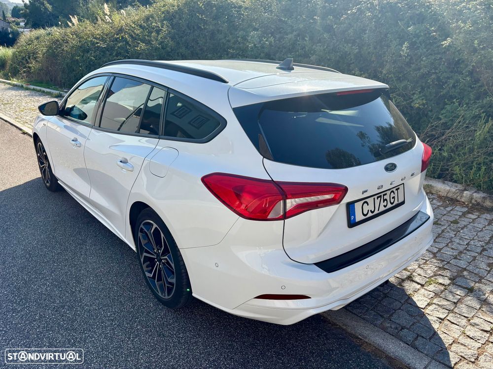 Ford Focus SW 1.0 EcoBoost Hybrid ST-LINE DESIGN - 4