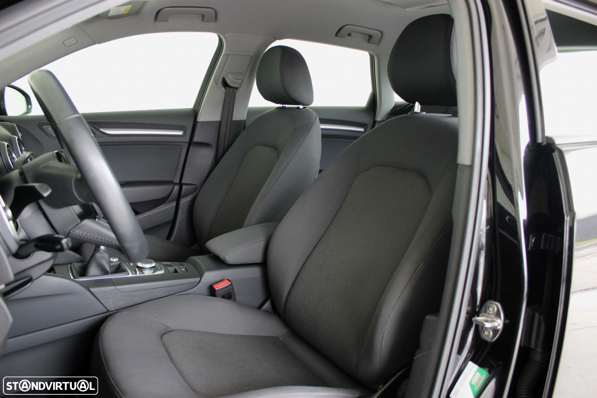 Audi A3 Sportback 30 TDI Design - 16