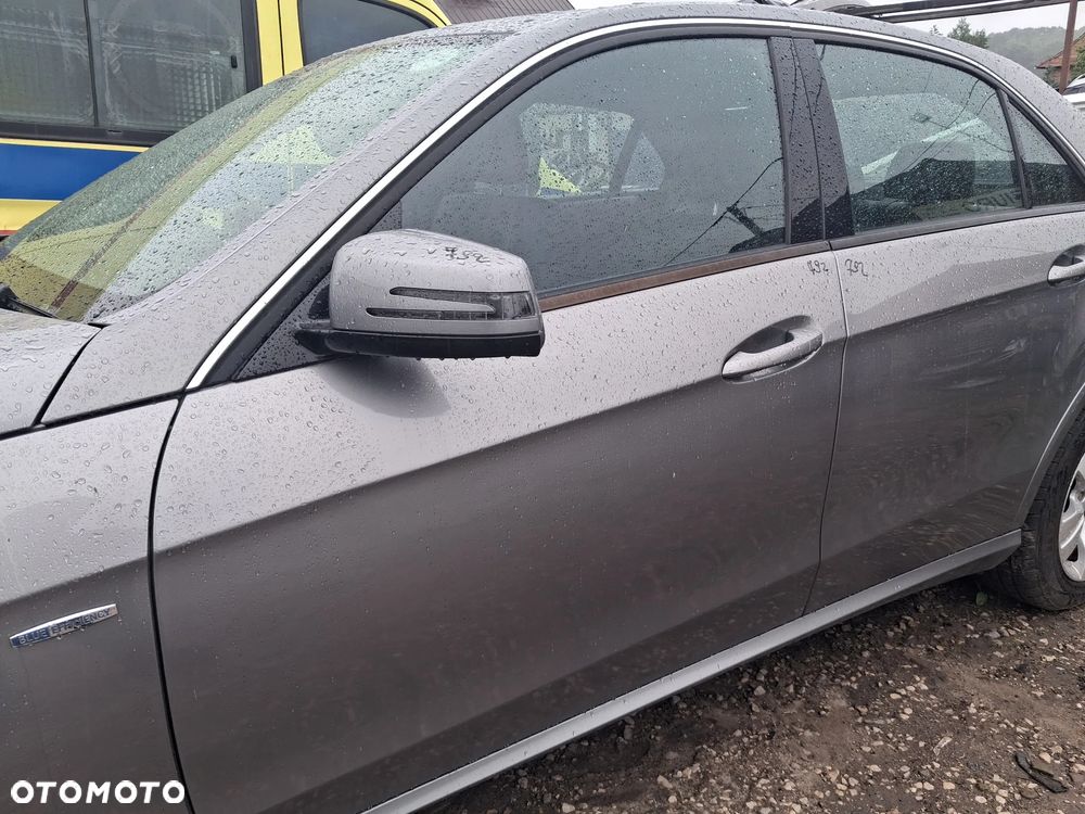 MERCEDES W212 SEDAN DRZWI LEWE PRZEDNIE PRZOD 792 - 3