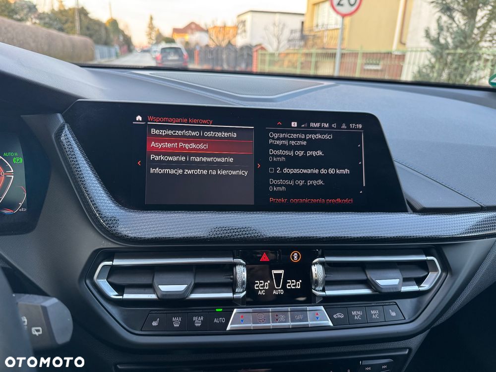 BMW Seria 1 118d Edition M Sport Shadow - 24