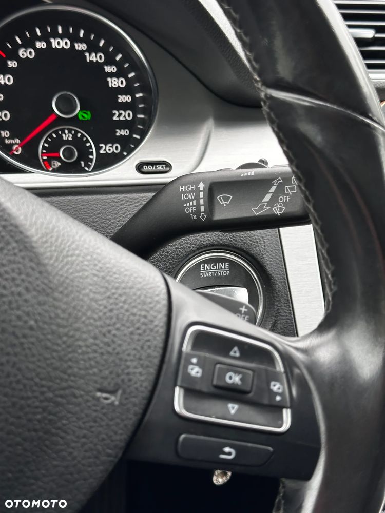Volkswagen Passat 2.0 TDI DSG BlueMotion Technology Highline - 18