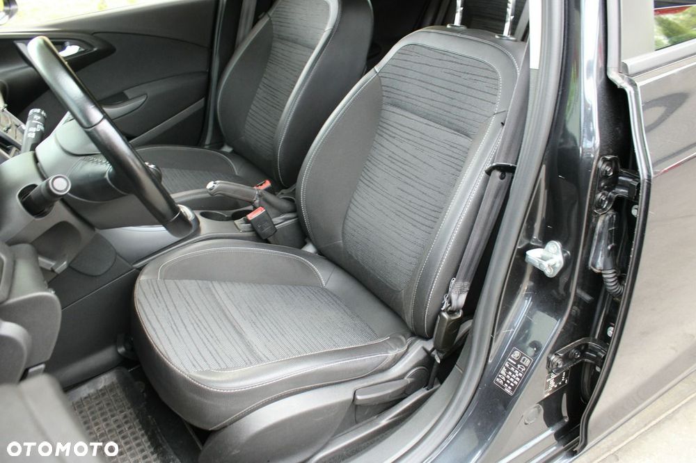 Opel Astra 1.4 Turbo Cosmo - 12