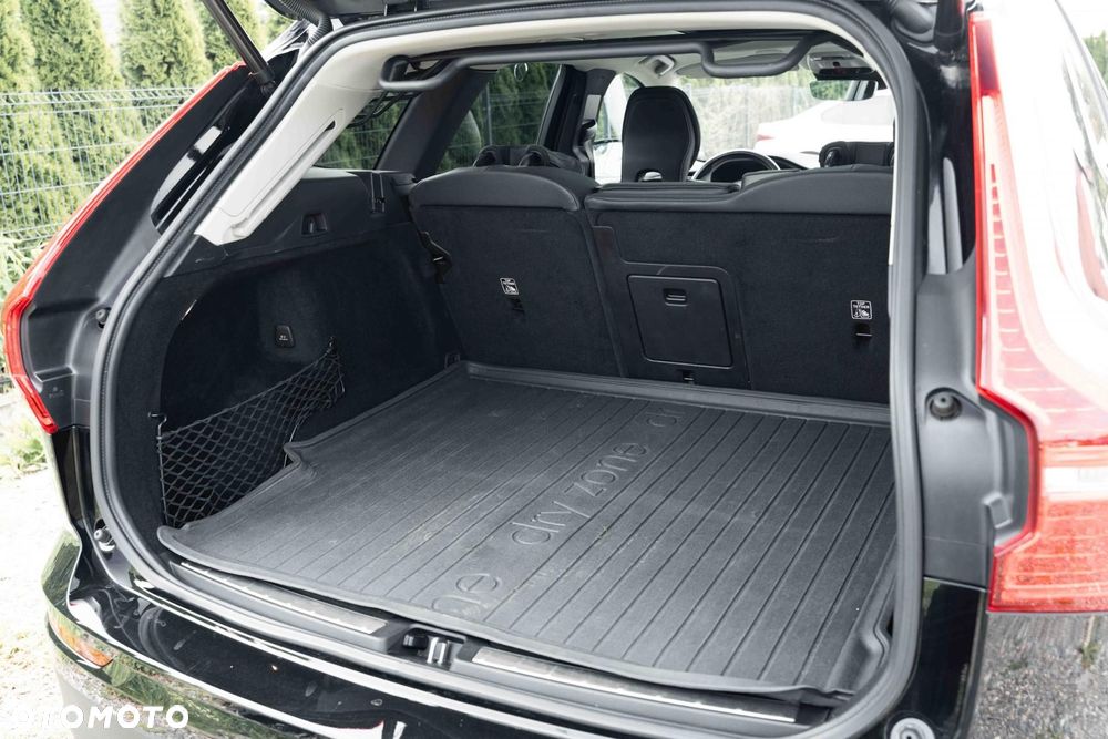 Volvo XC 60 D3 Momentum Pro - 39