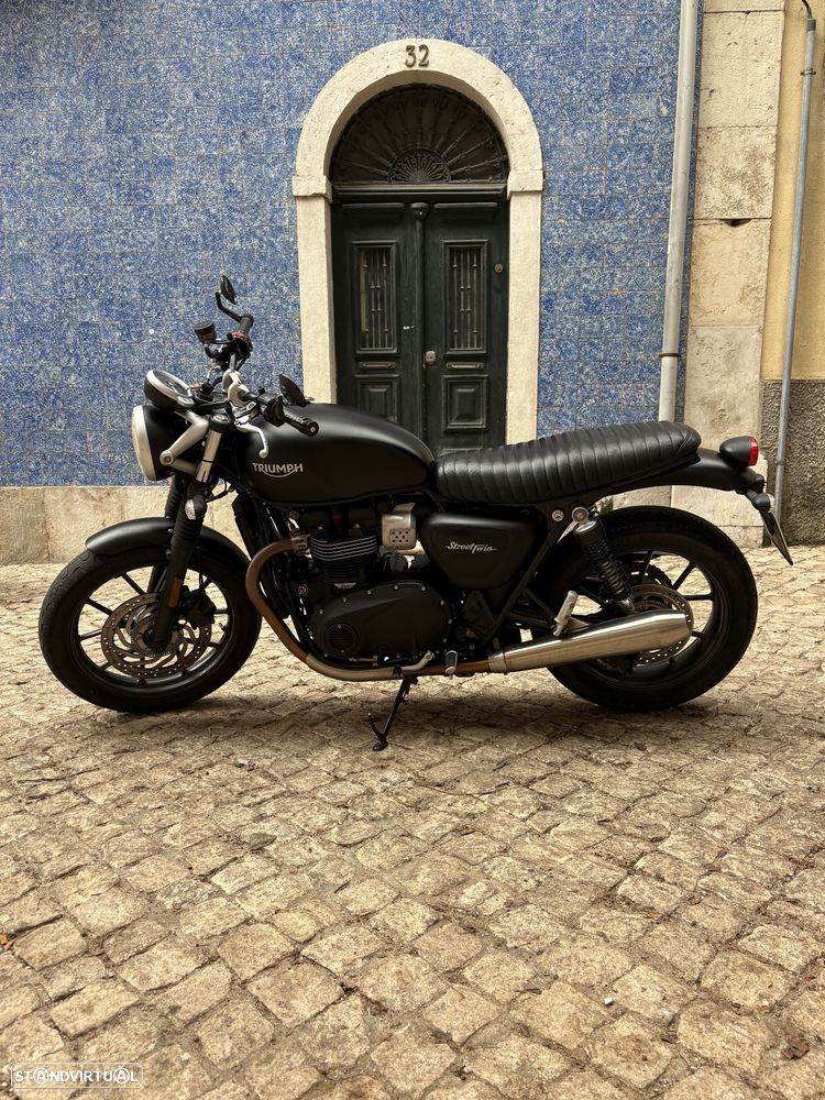 Triumph Street Twin - 1
