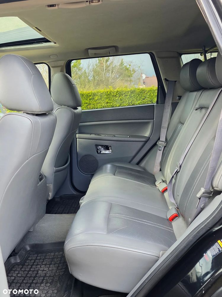 Jeep Grand Cherokee - 8