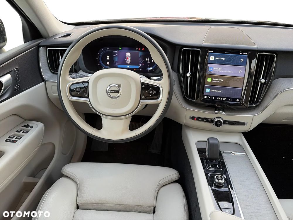 Volvo XC 60 B4 D Plus Bright - 18