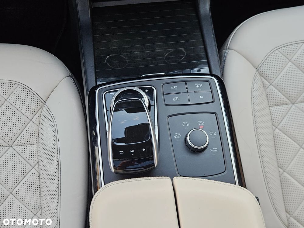 Mercedes-Benz GLS 350 d 4-Matic - 21