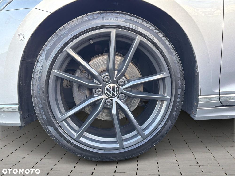 Volkswagen Passat - 9