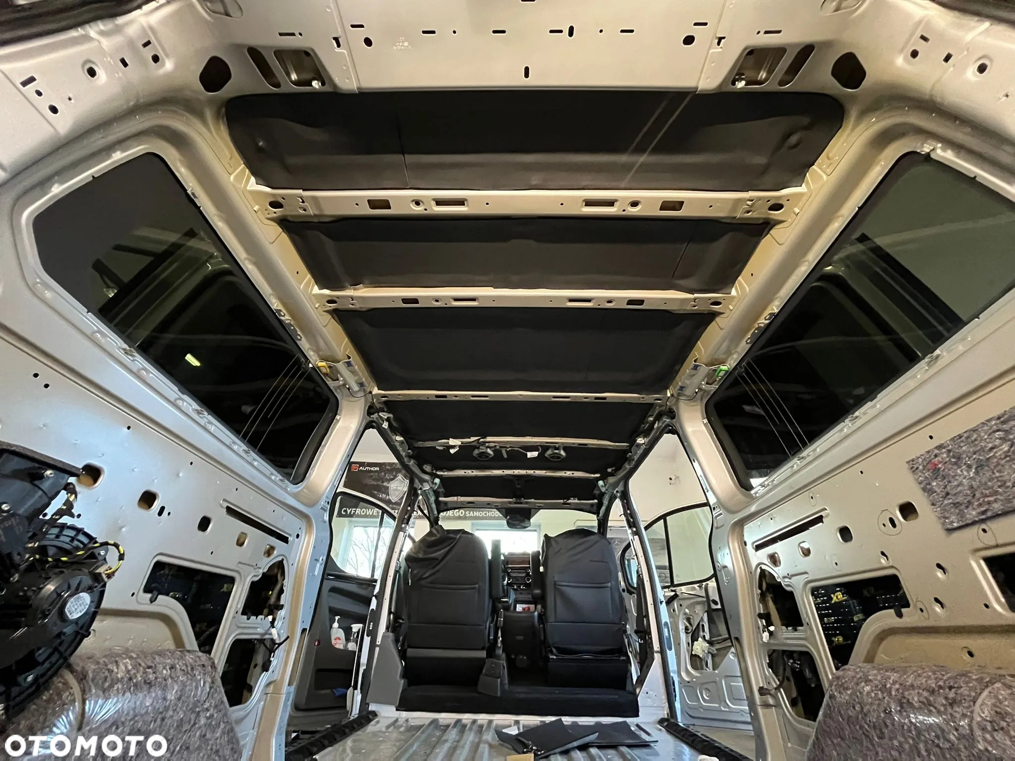 Ford Tourneo Custom 2.0 EcoBlue L2 Active SelectShift - 19