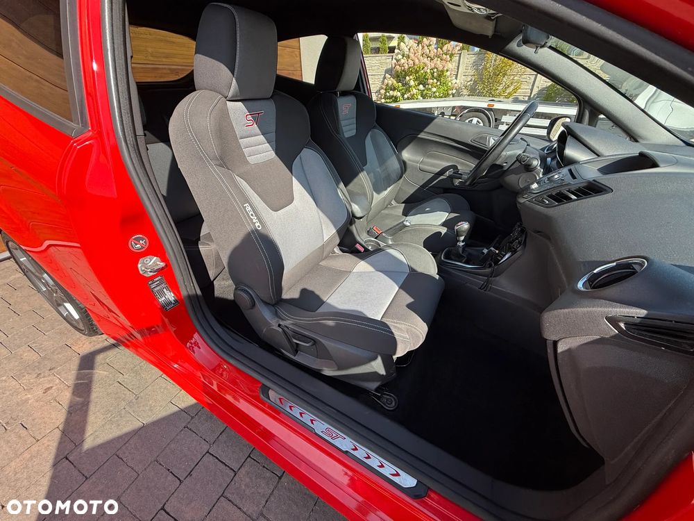 Ford Fiesta 1.6 EcoBoost ST - 8