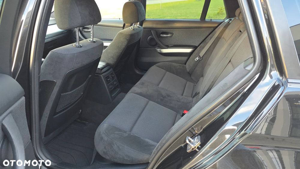 BMW Seria 3 320d - 18