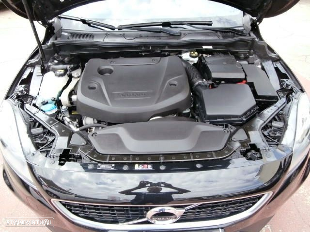 Volvo V40 2.0 D2 R-Design - 40