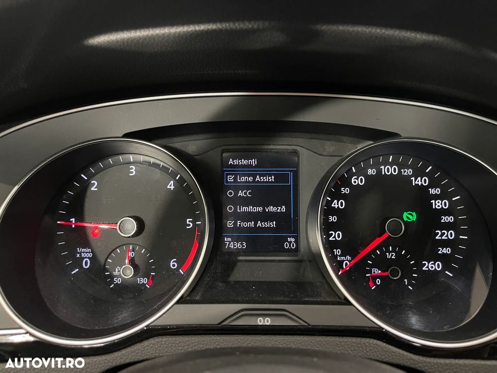 Volkswagen Passat 2.0 TDI DSG Highline - 26