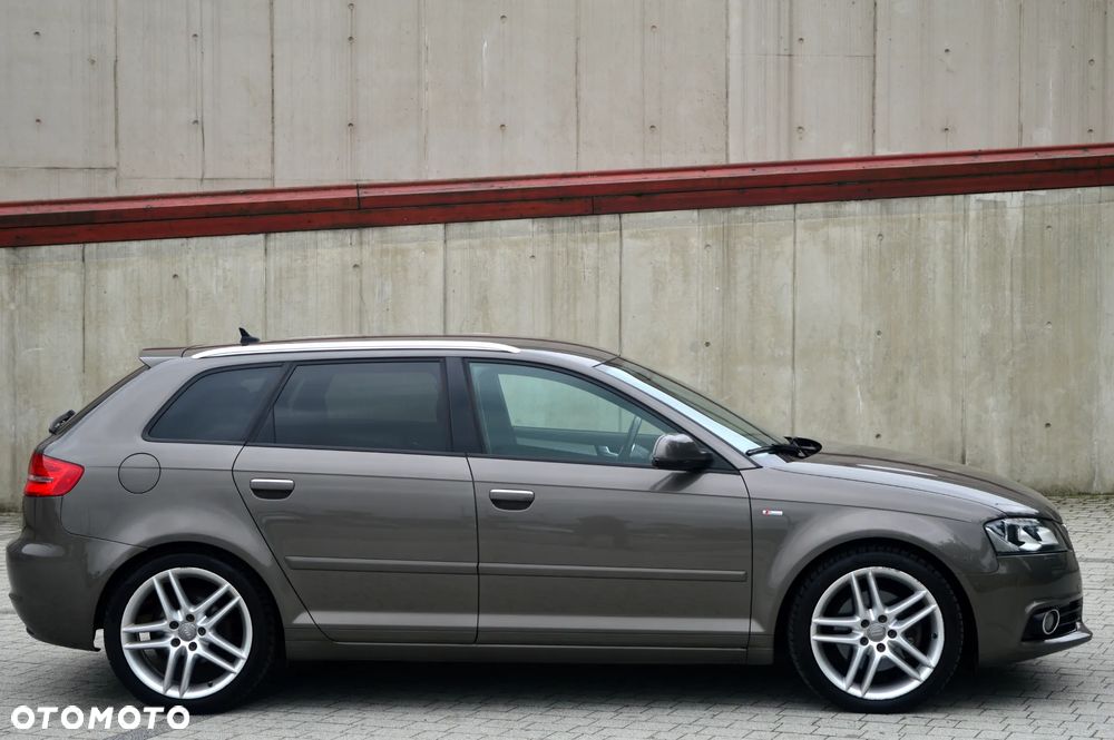 Audi A3 Sportback 2.0 TDI DPF quattro S line Sportpaket - 8
