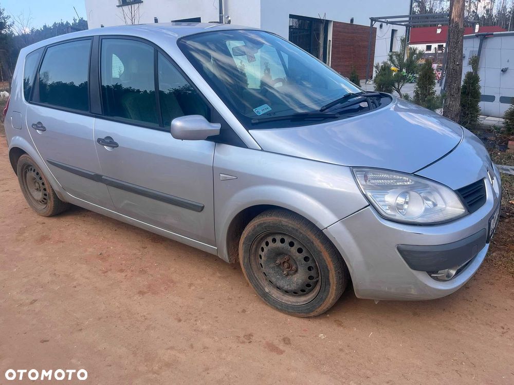 Renault Scenic - 1