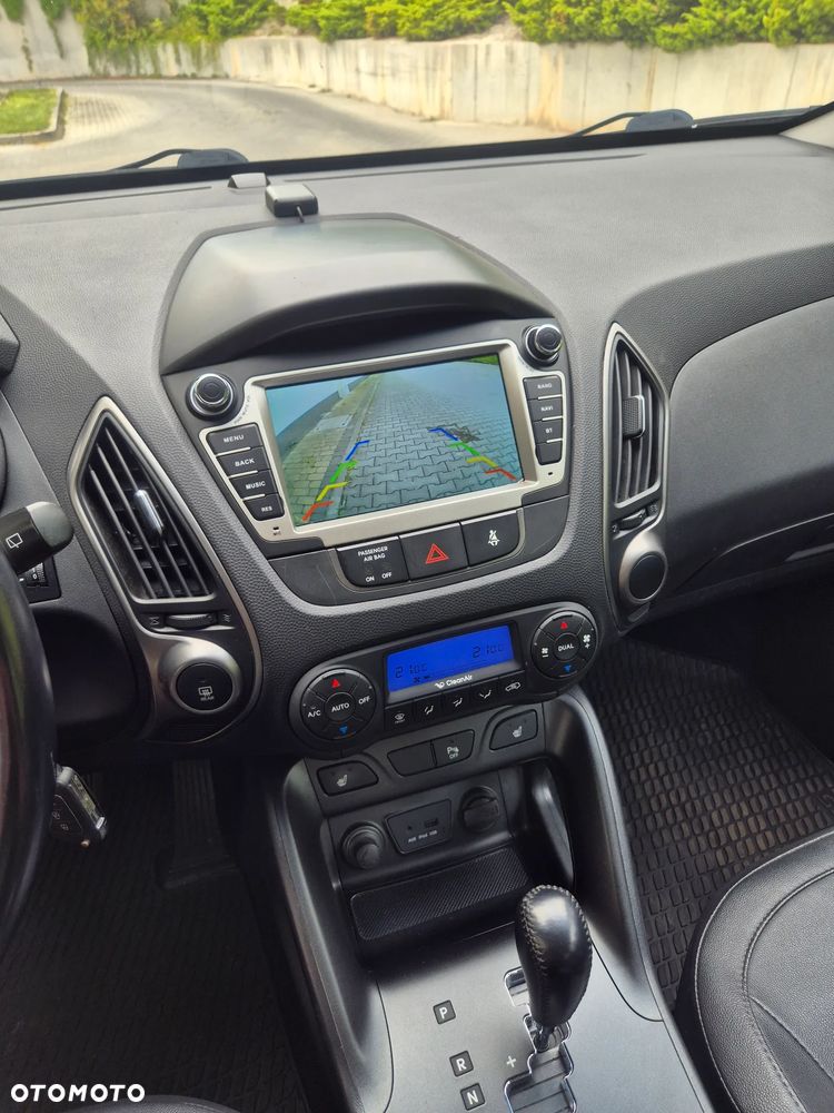 Hyundai ix35 2.0 CRDi 4WD Automatik Fifa World Cup Gold Edition - 30