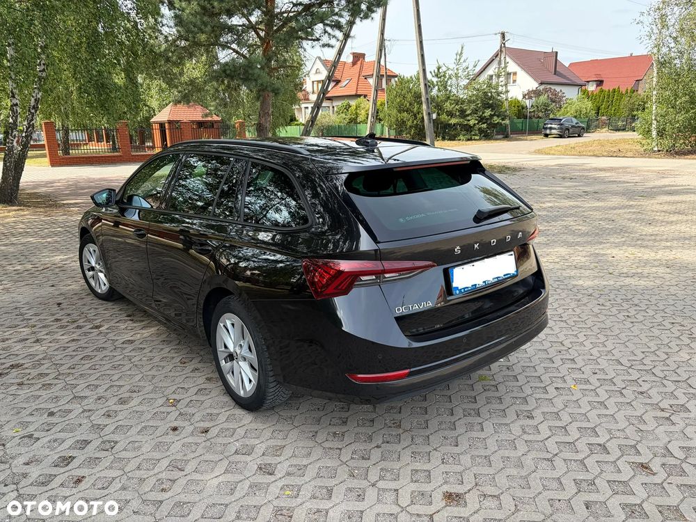 Skoda Octavia 2.0 TDI Ambition DSG - 9