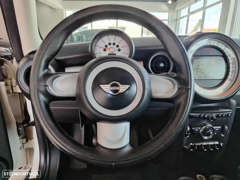 MINI 3 Portas One D - 27