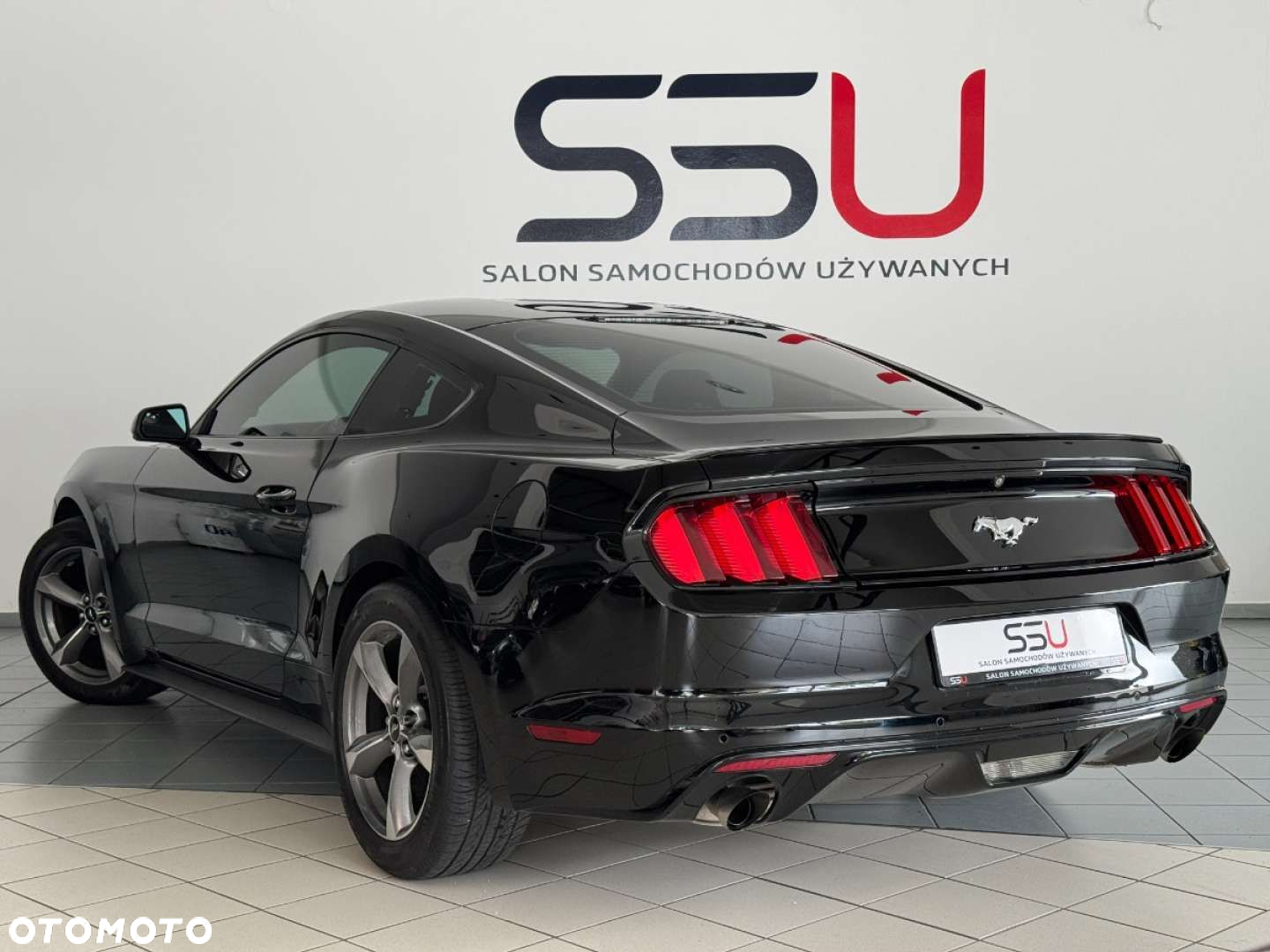 Ford Mustang - 4