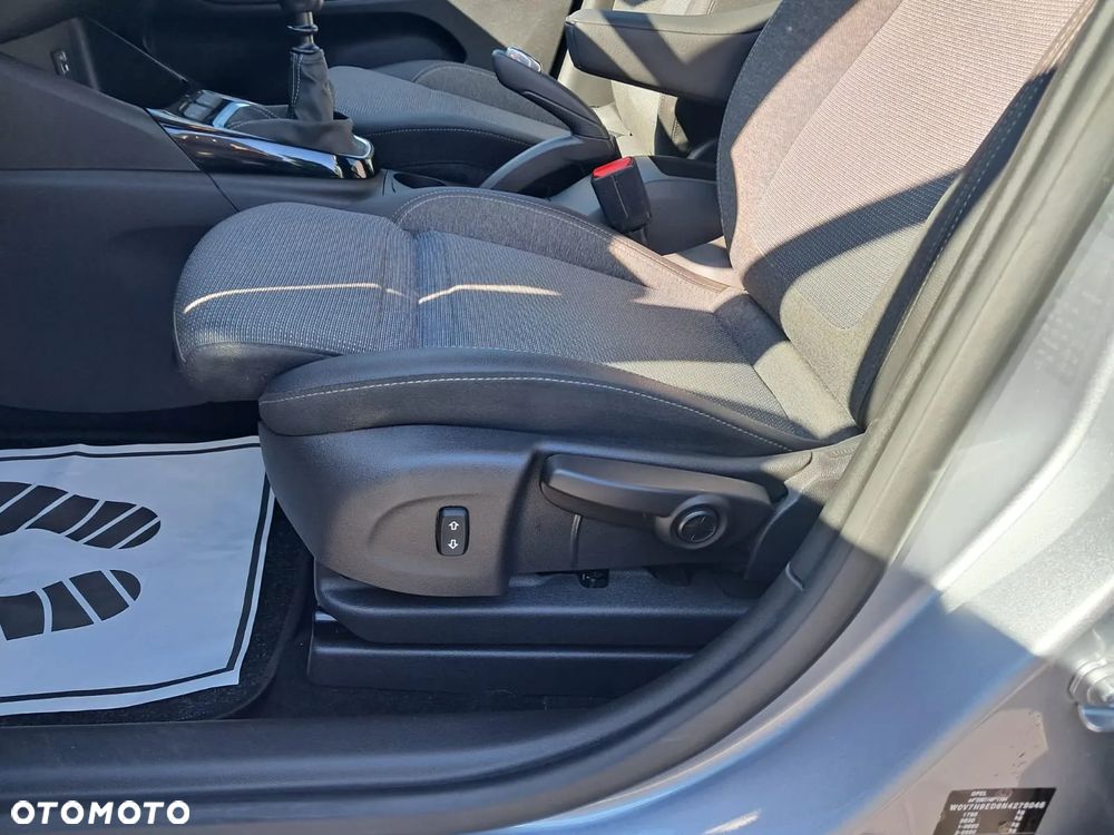 Opel Crossland X - 11