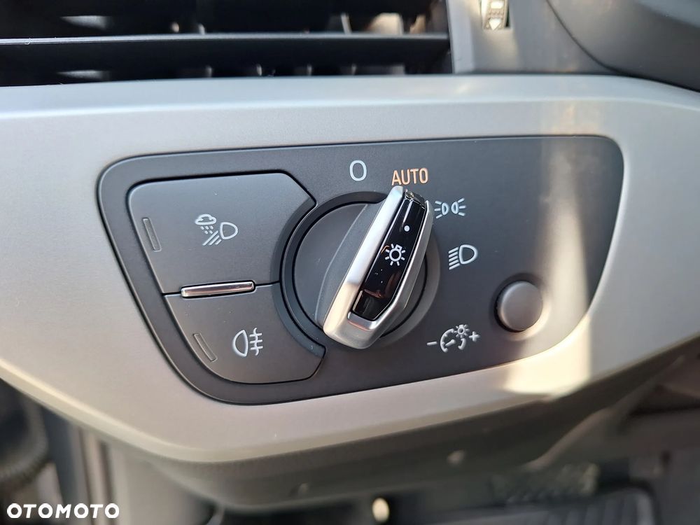 Audi A4 Avant 2.0 TDI S tronic - 19