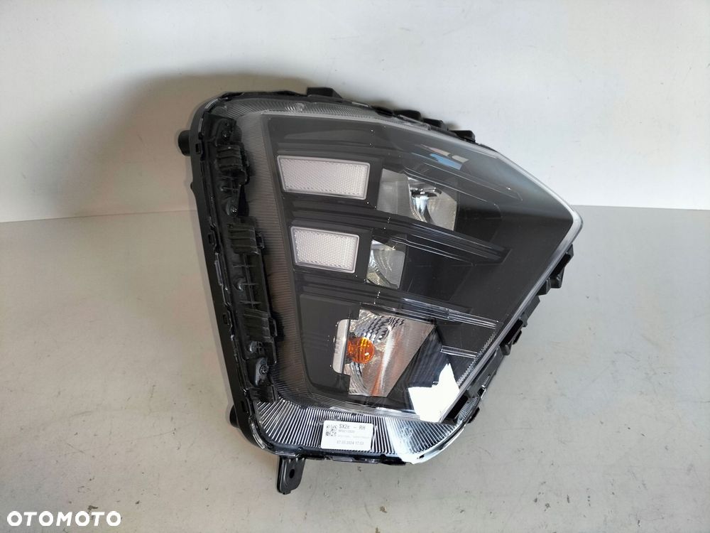 lampa przednia reflektor prawa hyundai kona ii sx2 23- full led - 1