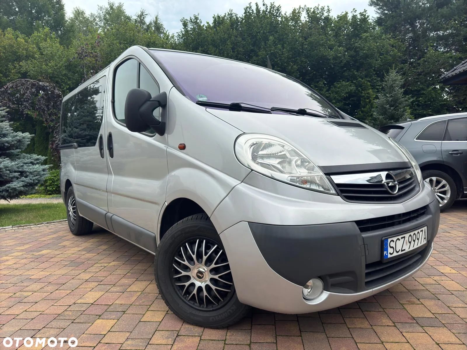 Opel Vivaro - 1