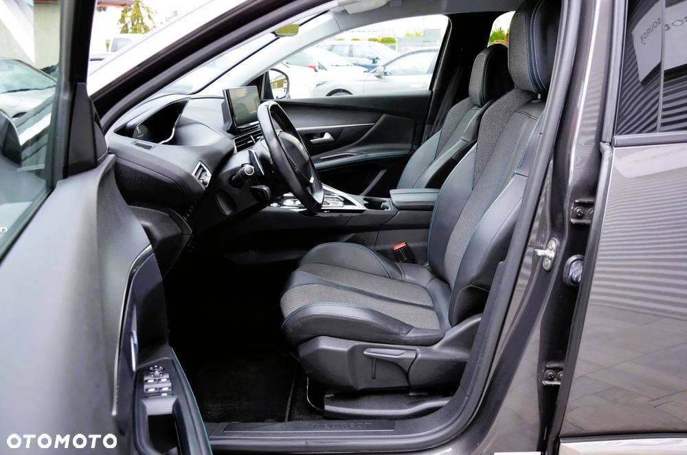 Peugeot 3008 1.6 PureTech Hybrid PHEV Allure S&S EAT8 - 11
