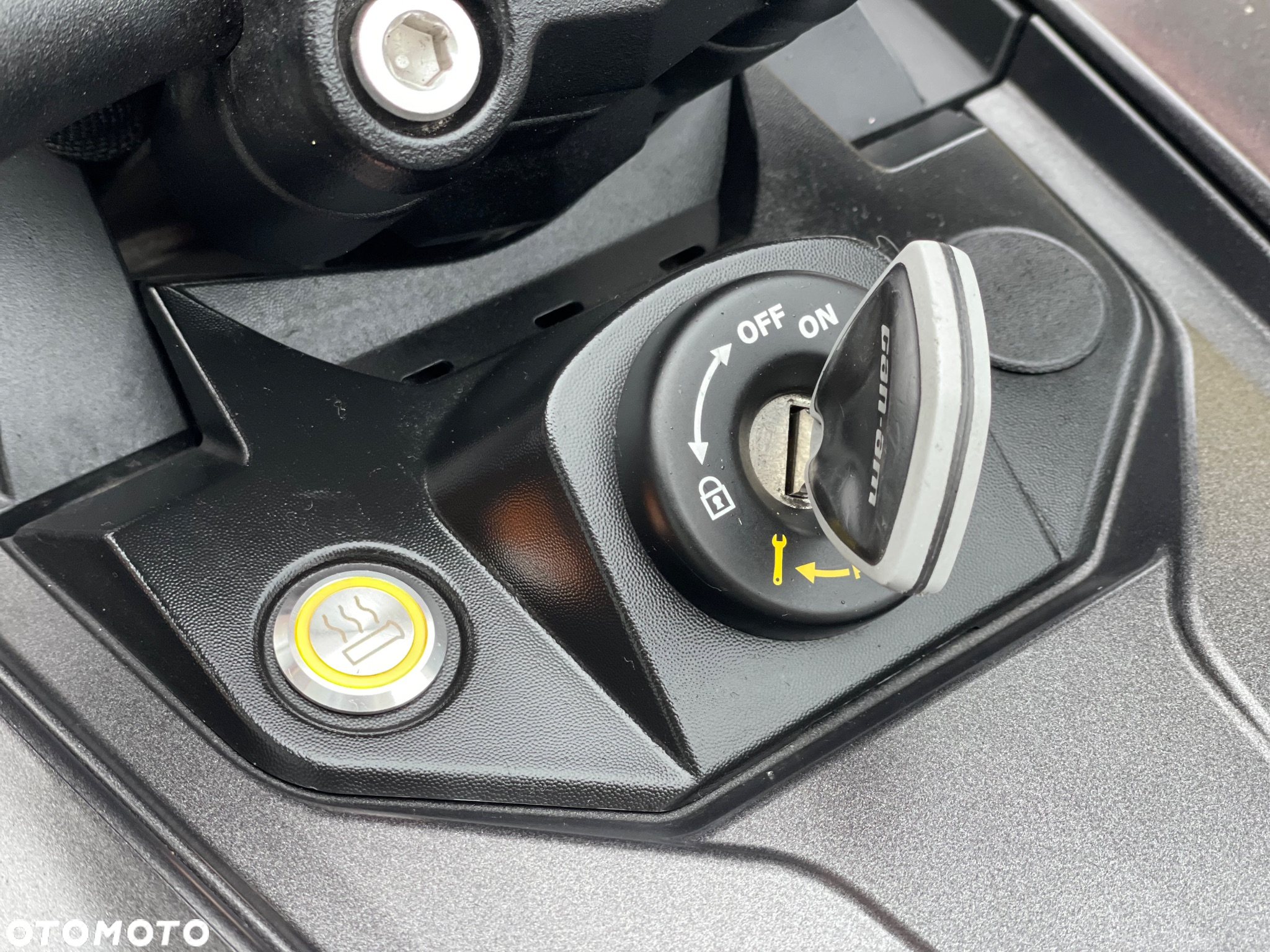 Can-Am Spyder - 11