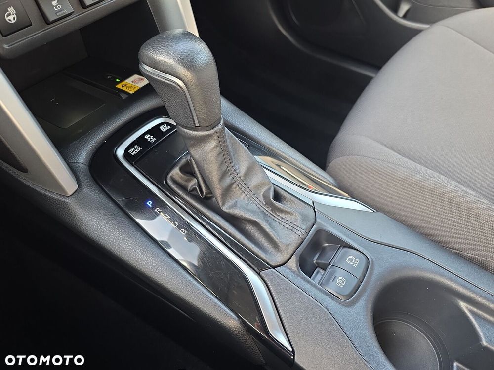 Toyota Corolla Cross - 28
