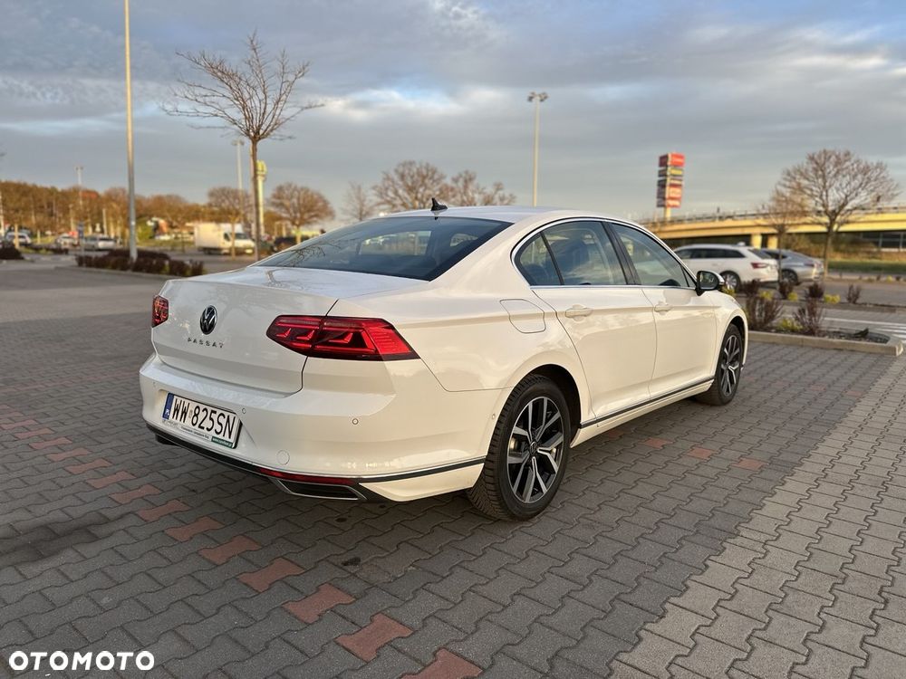 Volkswagen Passat 2.0 TSI Elegance DSG - 8