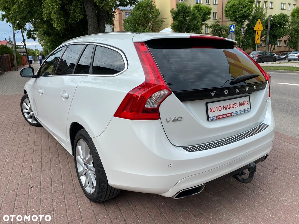 Volvo V60 D4 Momentum - 22