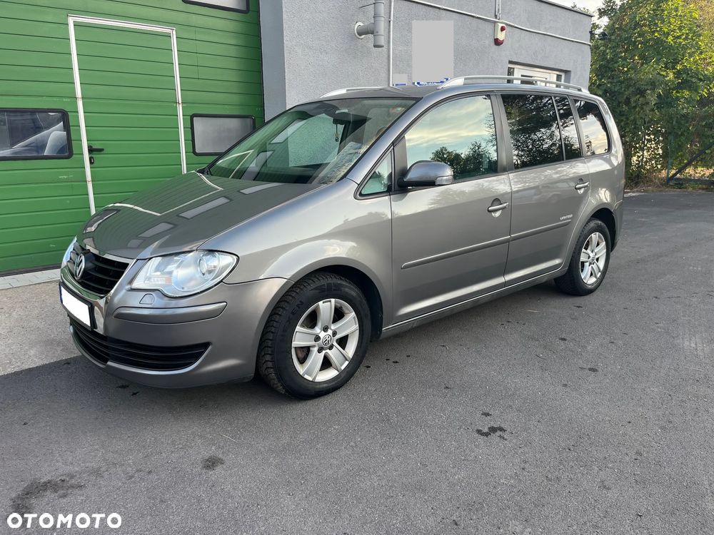 Volkswagen Touran 1.4 TSI Highline - 1
