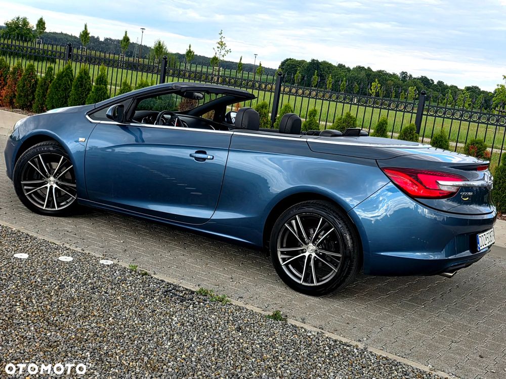 Opel Cascada 1.6 SIDI Turbo ecoFLEX Start/Stop Edition - 2