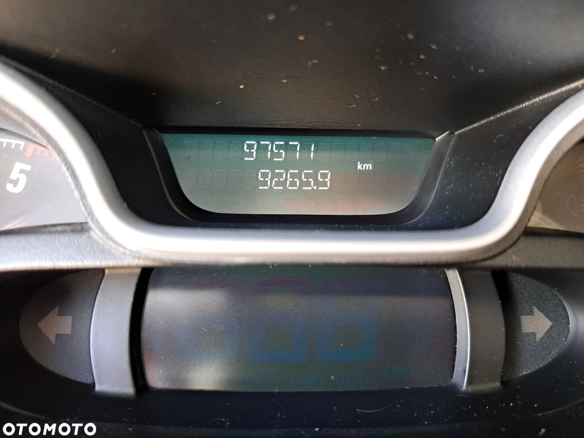 Opel Vivaro - 8