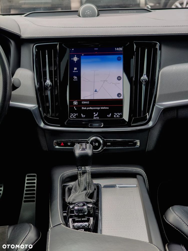 Volvo S90 D4 R-Design - 23