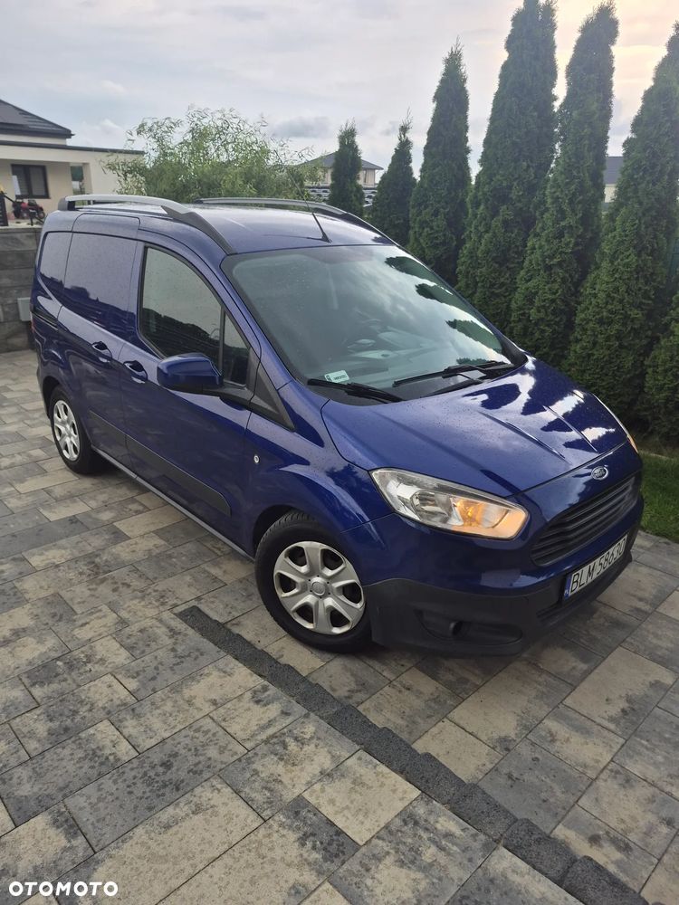 Ford Transit Courier - 12