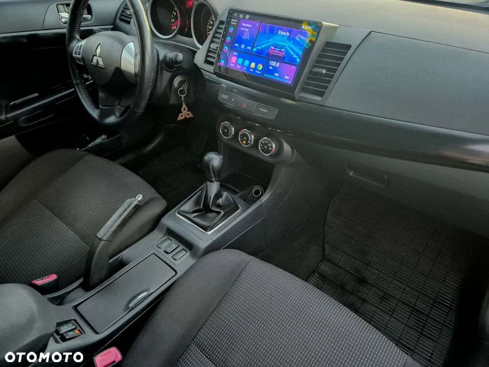 Mitsubishi Lancer 1.6 Invite - 7
