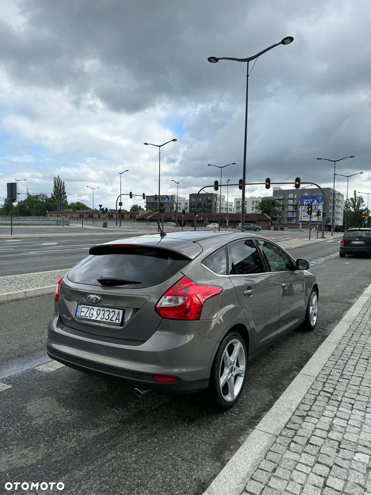 Ford Focus 1.6 EcoBoost Titanium - 4