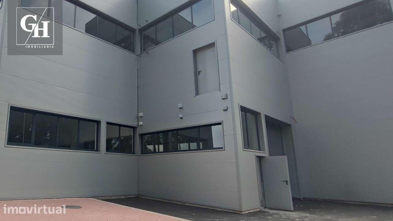 Armazém Industrial com 350 m² - Grande imagem: 3/8