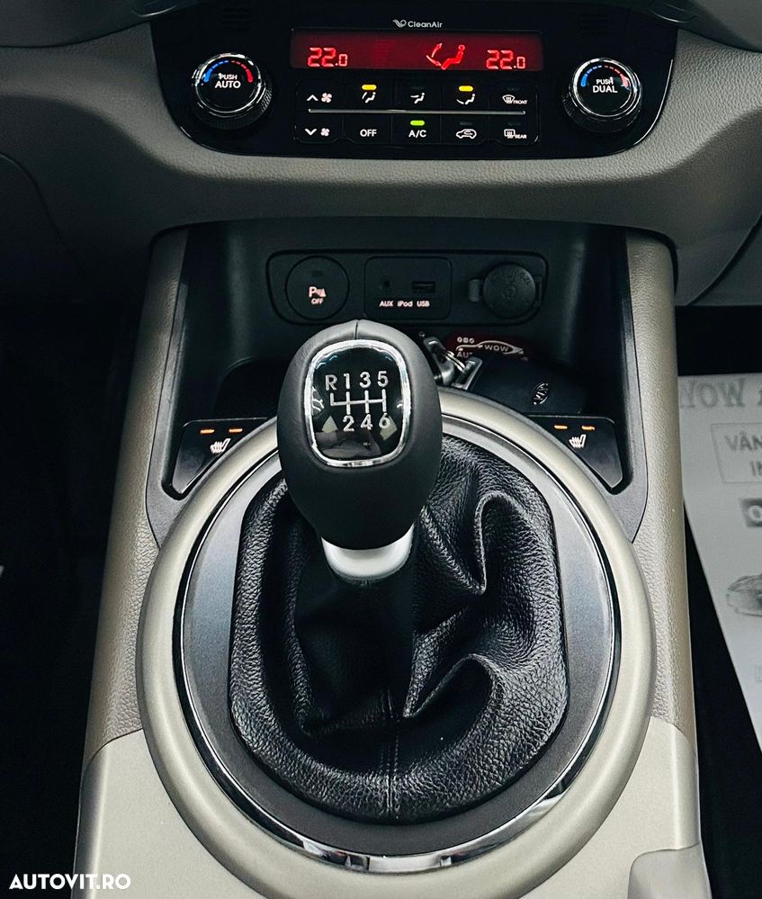 Kia Sportage 2.0 CRDI 2WD Spirit - 25