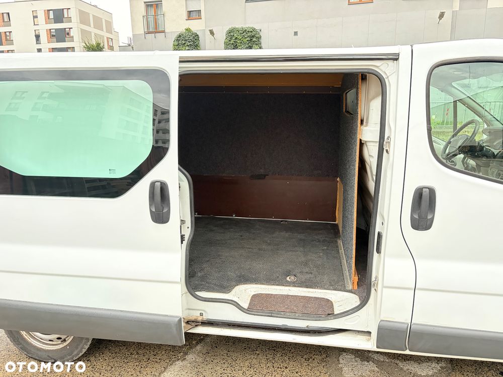 Renault Trafic - 19