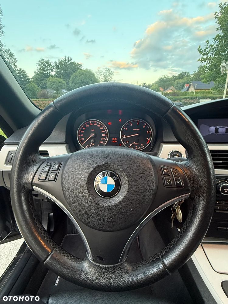 BMW Seria 3 320i Edition Exclusive - 24
