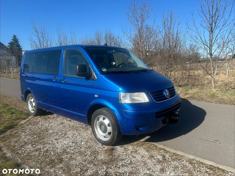 Volkswagen Multivan - 13