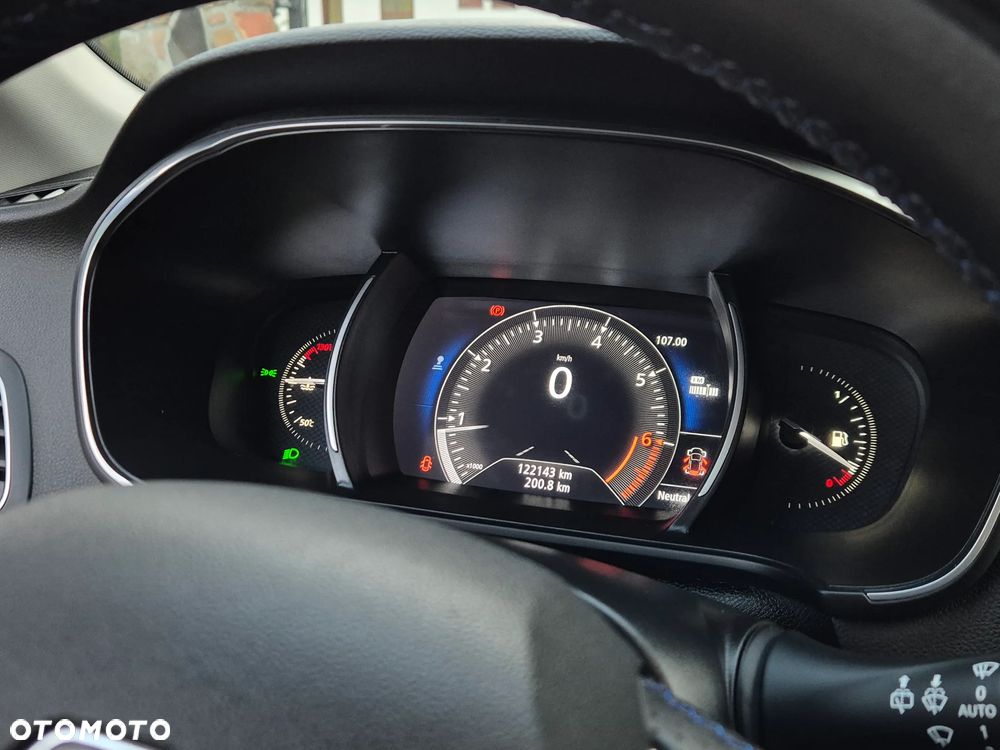 Renault Megane ENERGY TCe 160 GT-LINE - 29