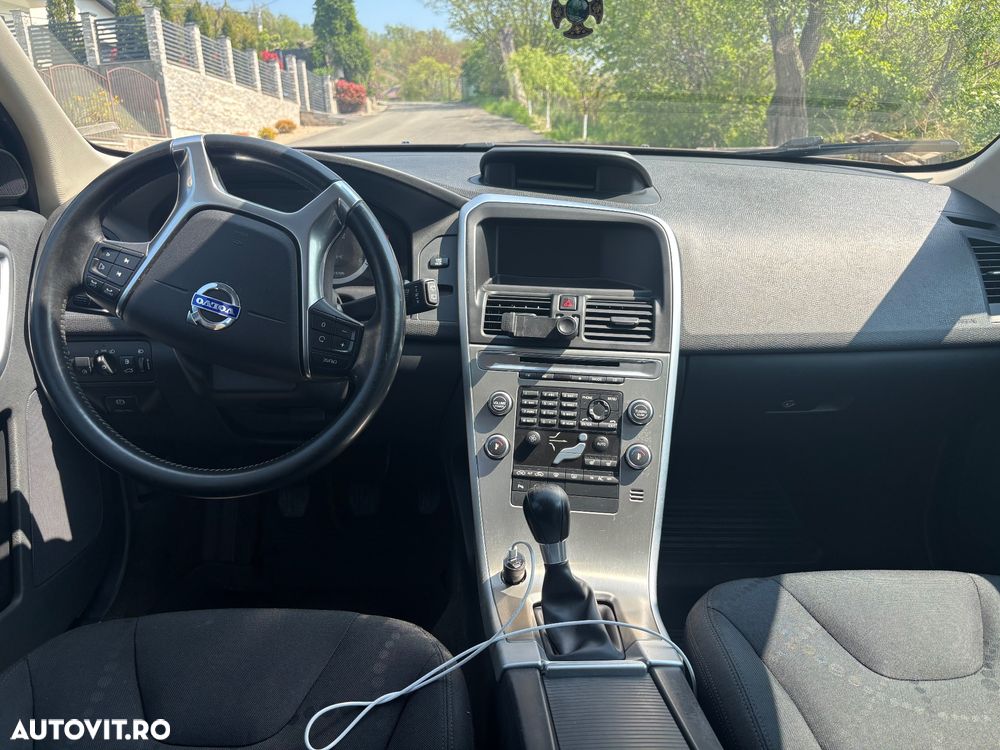 Volvo XC 60 2.4D AWD - 8