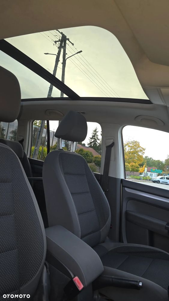 Volkswagen Touran 1.6 TDI DPF Highline - 8