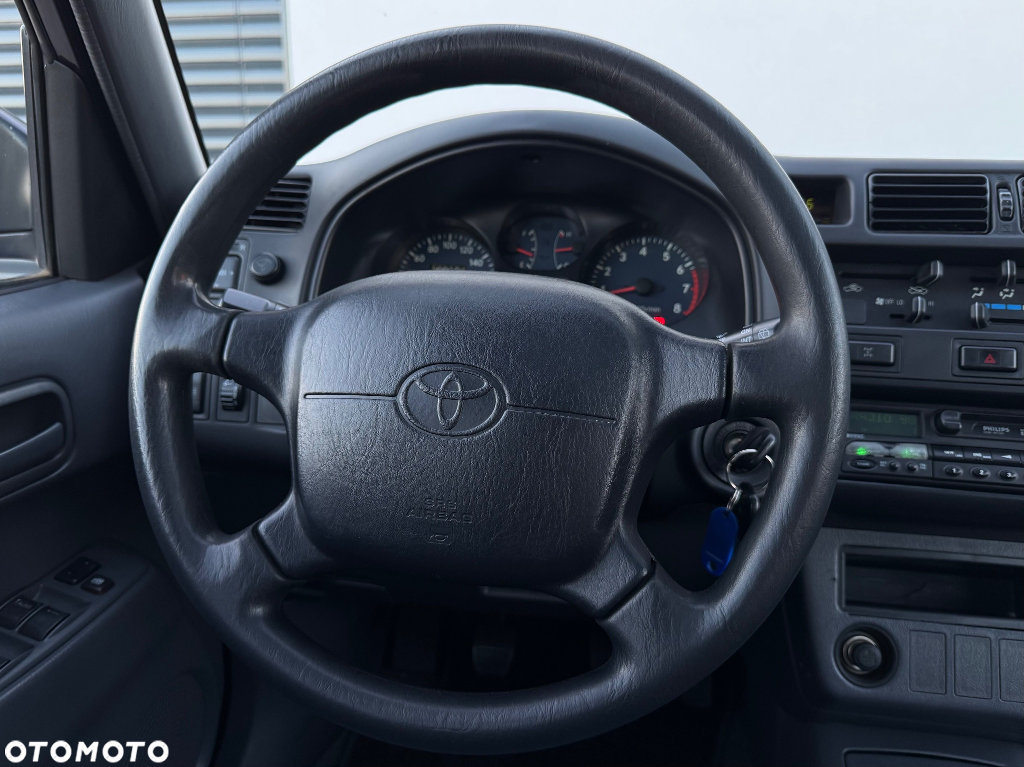 Toyota RAV4 2.0 - 10